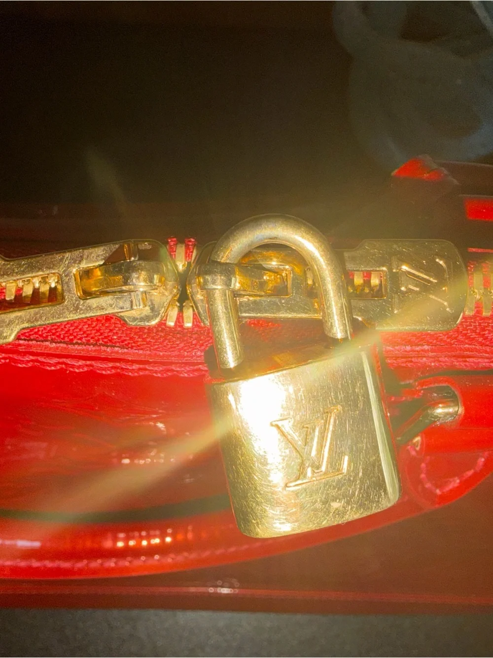 AUTHENTIC CLEAN Louis Vuitton Red Vernis Alma GM Satchel with Lock and Keys